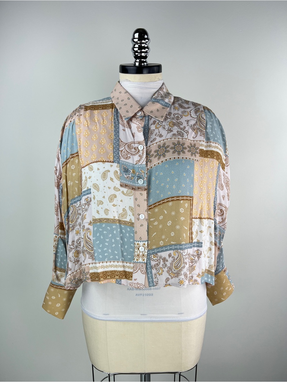 💚 3622. Oversized Patchwork Paisley Print Button-Up Blouse in Blue, Tan & Cream